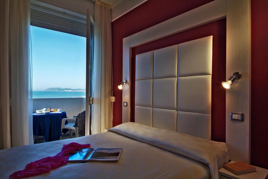 Alexandra Plaza Hotel 리치오네 외부 사진