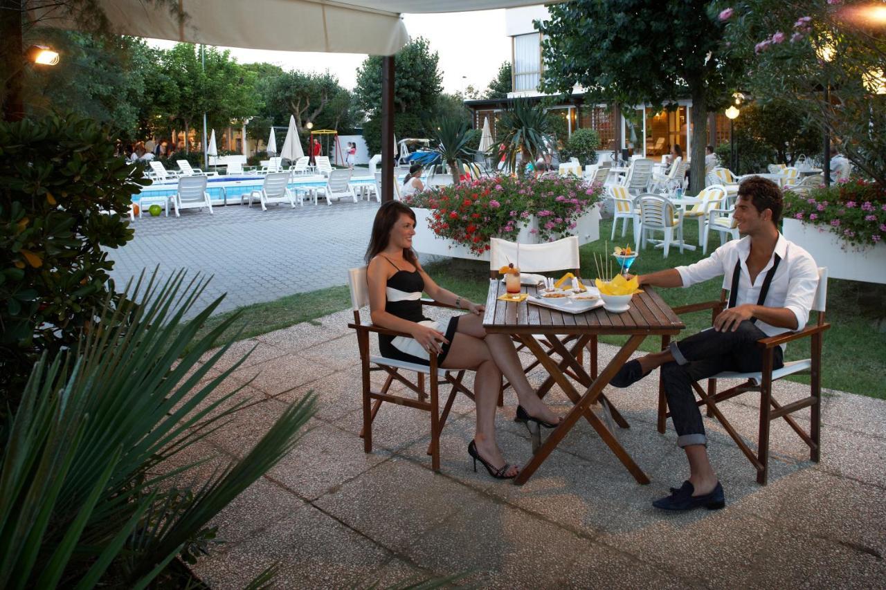 Alexandra Plaza Hotel 리치오네 외부 사진