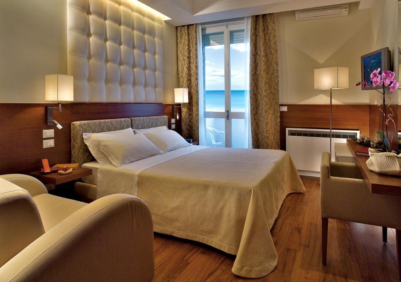 Alexandra Plaza Hotel 리치오네 외부 사진