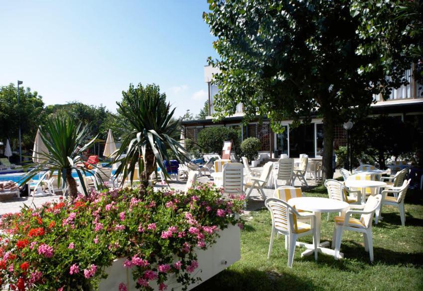 Alexandra Plaza Hotel 리치오네 외부 사진